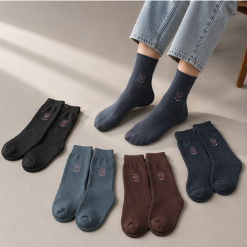 Minimal Motif Crew Socks – 4 Color Pack